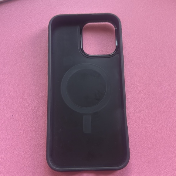 iPhone 16 Pro Max MagSafe phone case - Picture 4 of 5